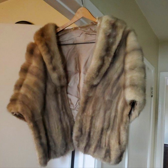 Vintage Cerulean Brand Emba Natural Blue Mutation Mink Cape - Picture 1 of 5